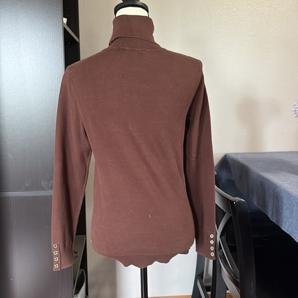Women’s Tommy Hilfiger Size Small Brown Turtleneck Fitted Sweater - Picture 2 of 6